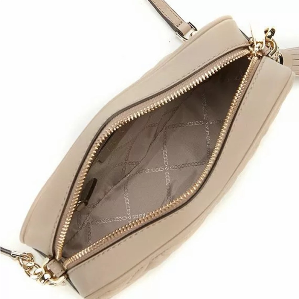 MICHAEL KORS body cross purses - Picture 4 of 4
